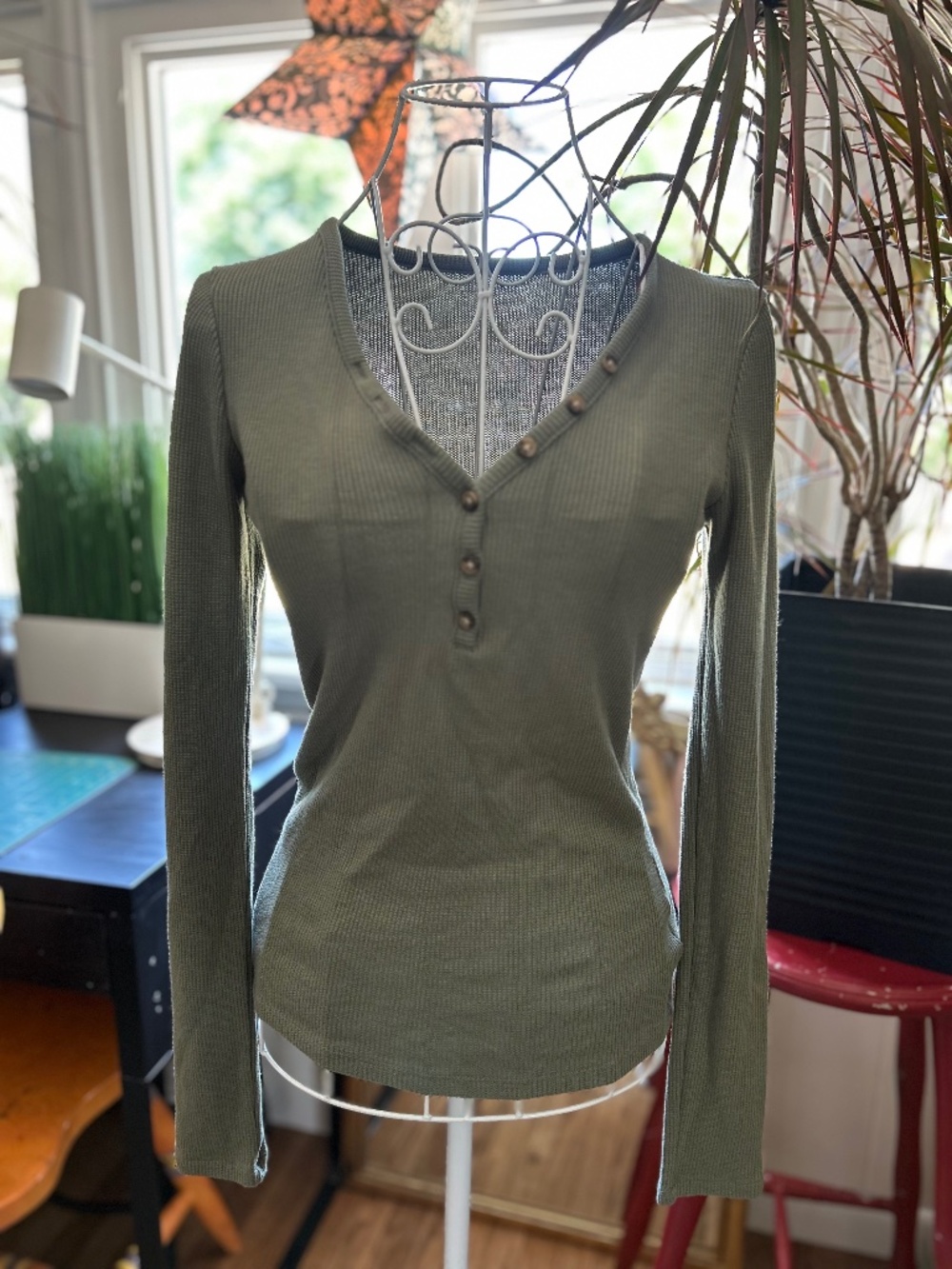 American Eagle long sleeve Henley tee